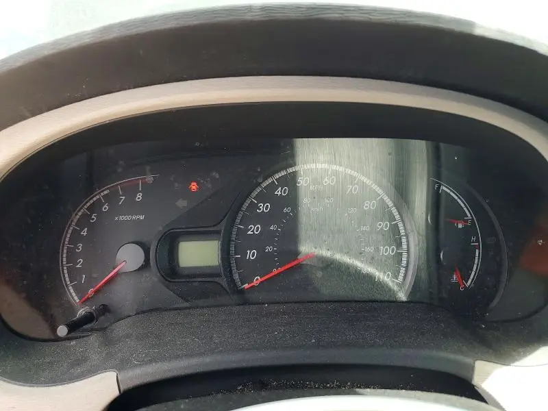 2011 TOYOTA SIENNA LE  