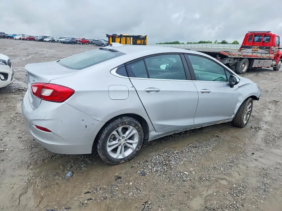 2019 CHEVROLET CRUZE LT  