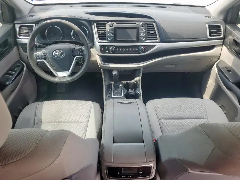2019 TOYOTA HIGHLANDER LE  