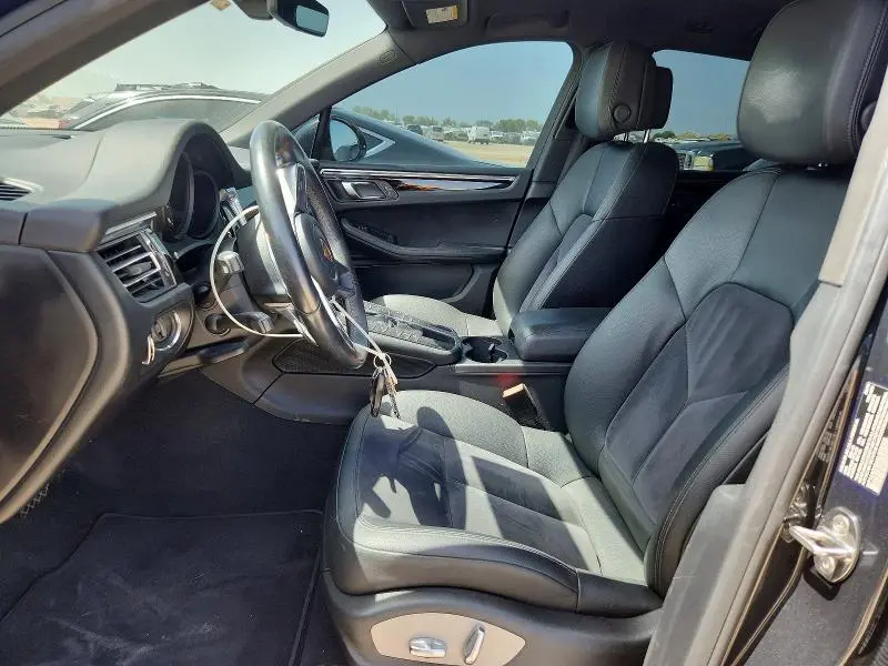 2019 PORSCHE MACAN   