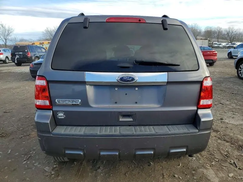 2011 FORD ESCAPE LIMITED  