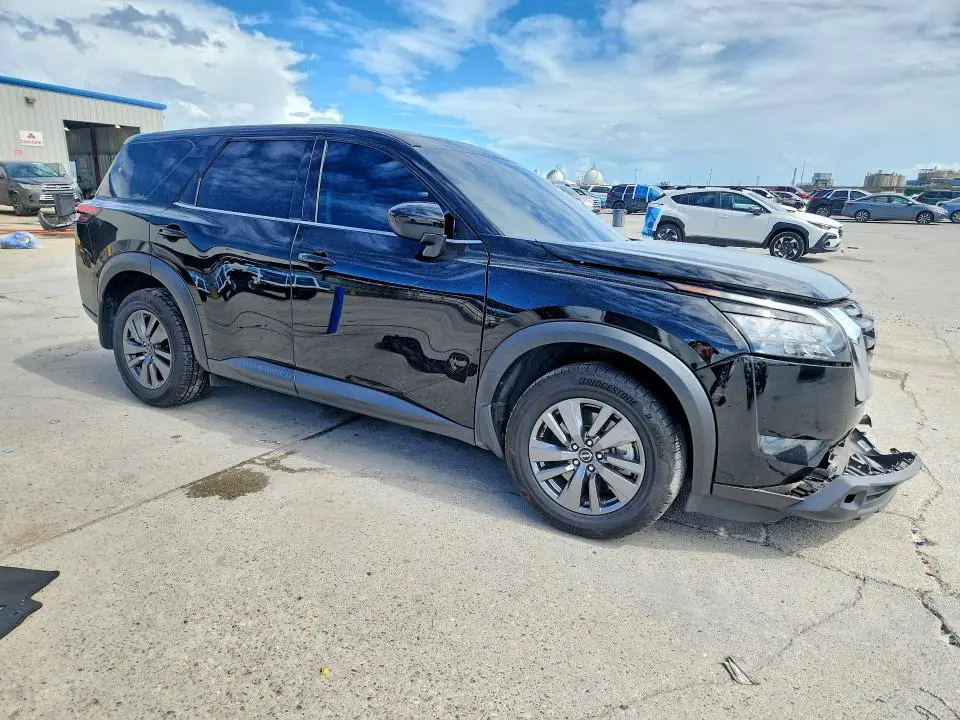 2024 NISSAN PATHFINDER S  