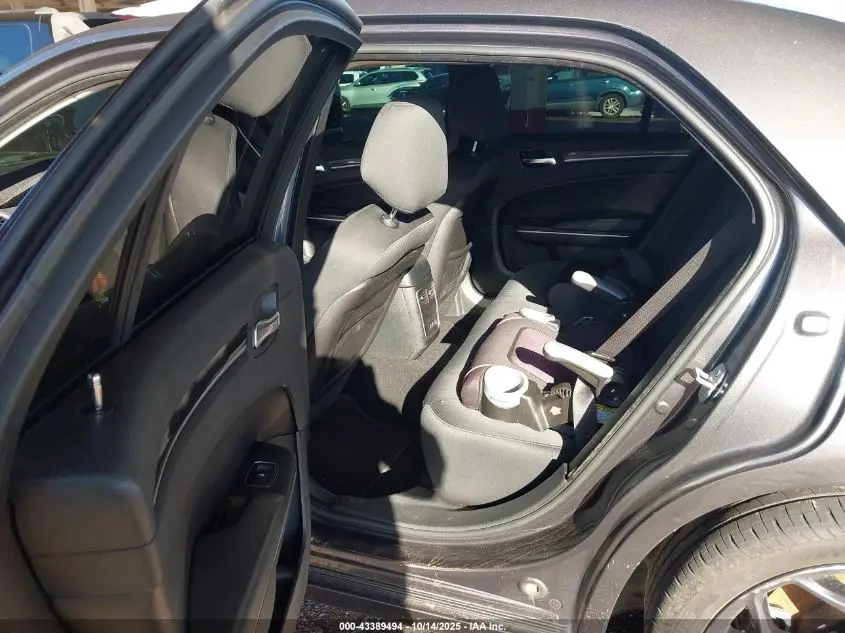 2019 CHRYSLER 300 TOURING