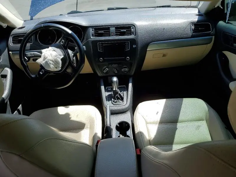 2017 VOLKSWAGEN JETTA SE  