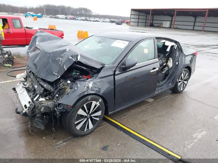 2021 NISSAN ALTIMA SV