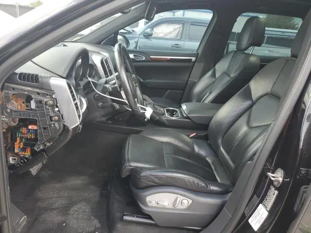 2017 PORSCHE CAYENNE S  