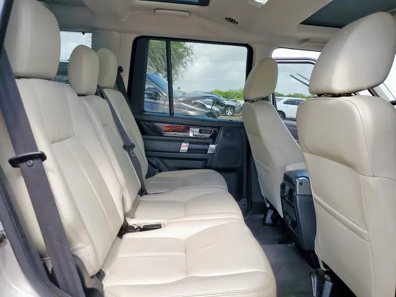 2015 LAND ROVER LR4 HSE LUXURY  