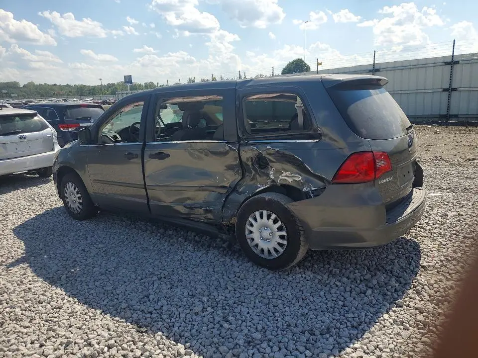 2010 VOLKSWAGEN ROUTAN S  