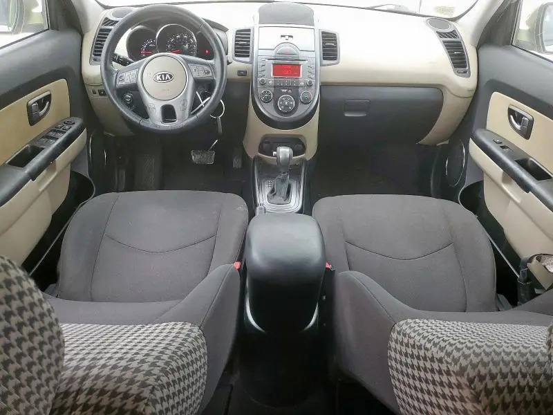 2011 KIA SOUL +  