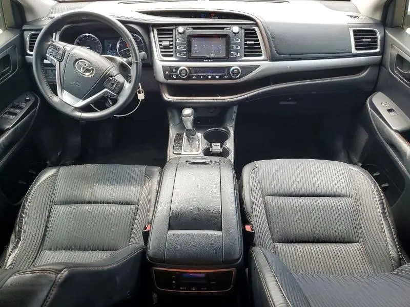 2015 TOYOTA HIGHLANDER LE PLUS  