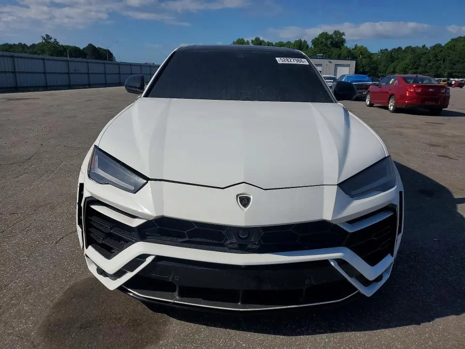 2019 LAMBORGHINI URUS   