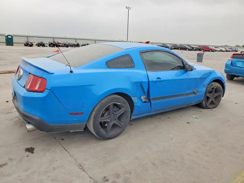 2011 FORD MUSTANG   