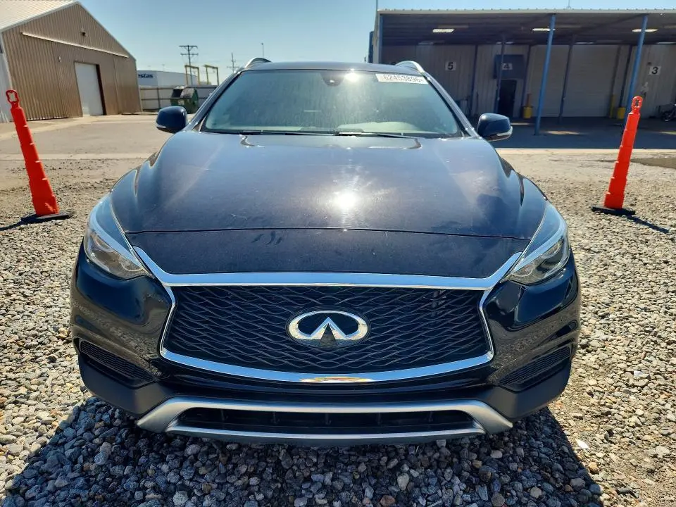 2018 INFINITI QX30 LUXURY  