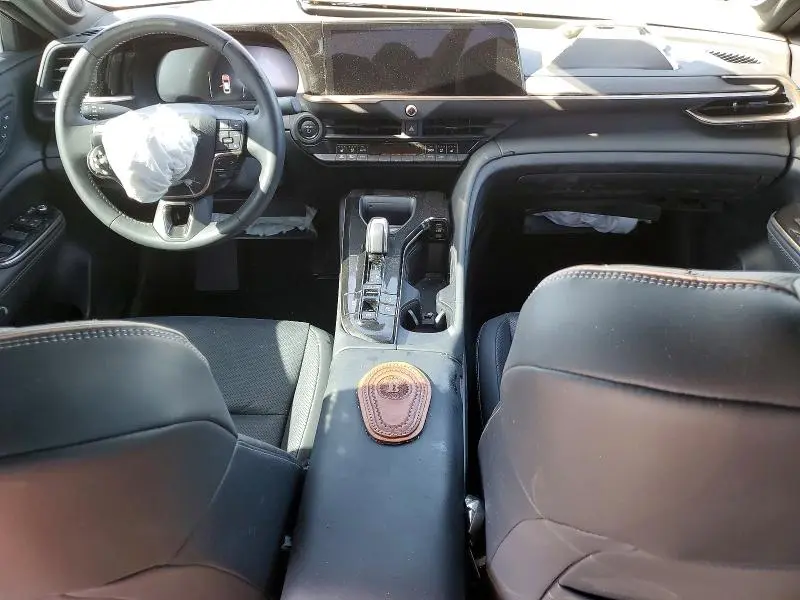 2025 TOYOTA CROWN LIMITED  