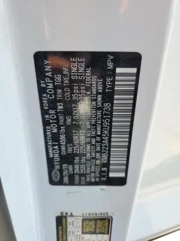 2019 HYUNDAI TUCSON SE