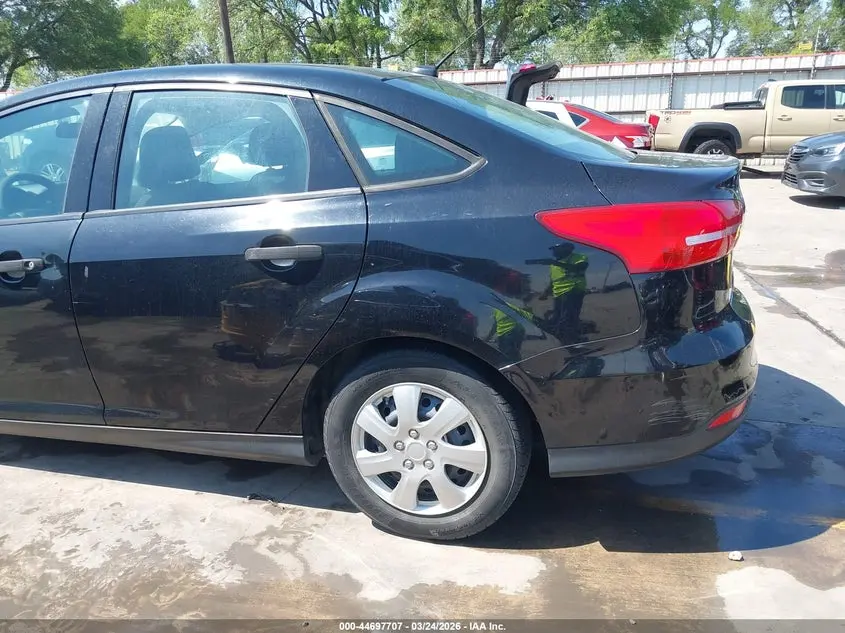 2016 FORD FOCUS S