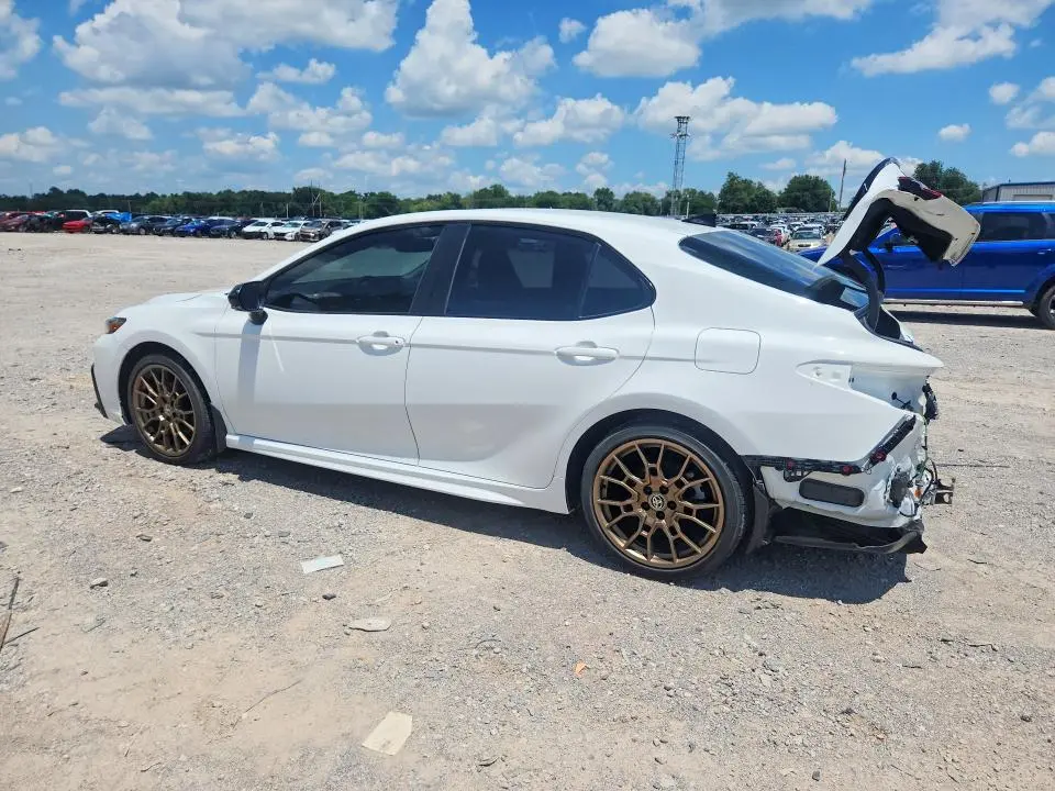 2024 TOYOTA CAMRY SE NIGHTSHADE  
