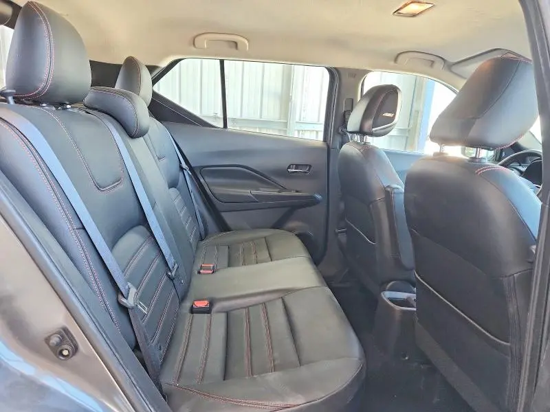 2019 NISSAN KICKS SR  