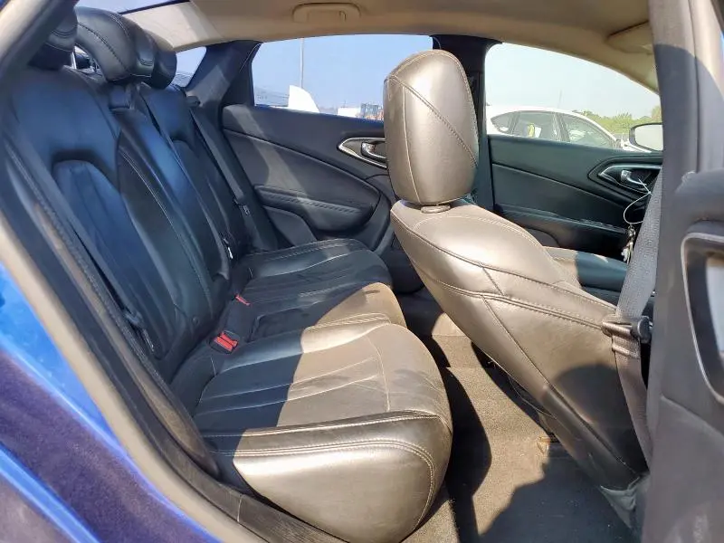 2016 CHRYSLER 200 LIMITED  