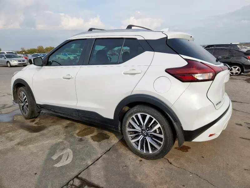 2022 NISSAN KICKS SV  