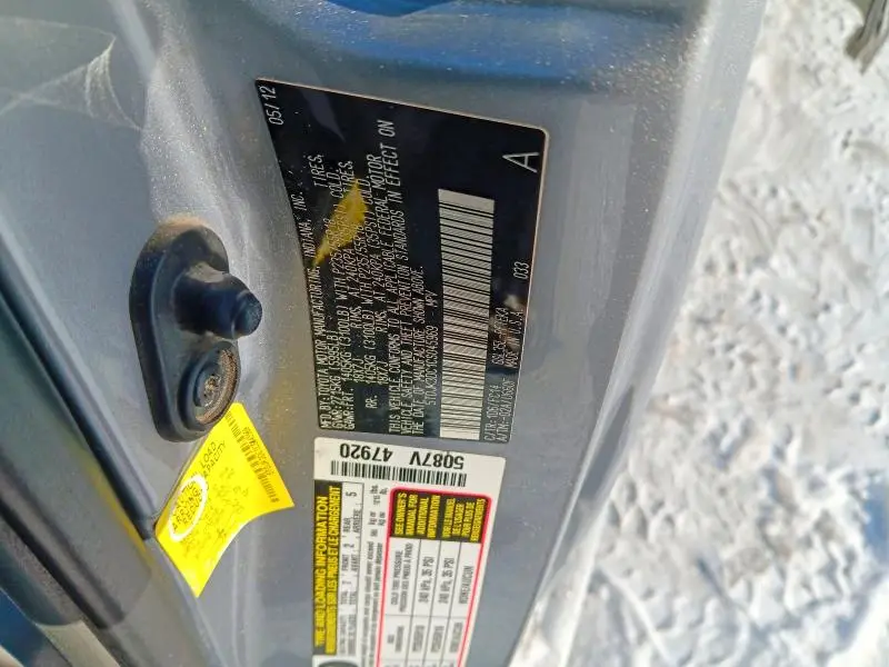 2012 TOYOTA SIENNA LE  