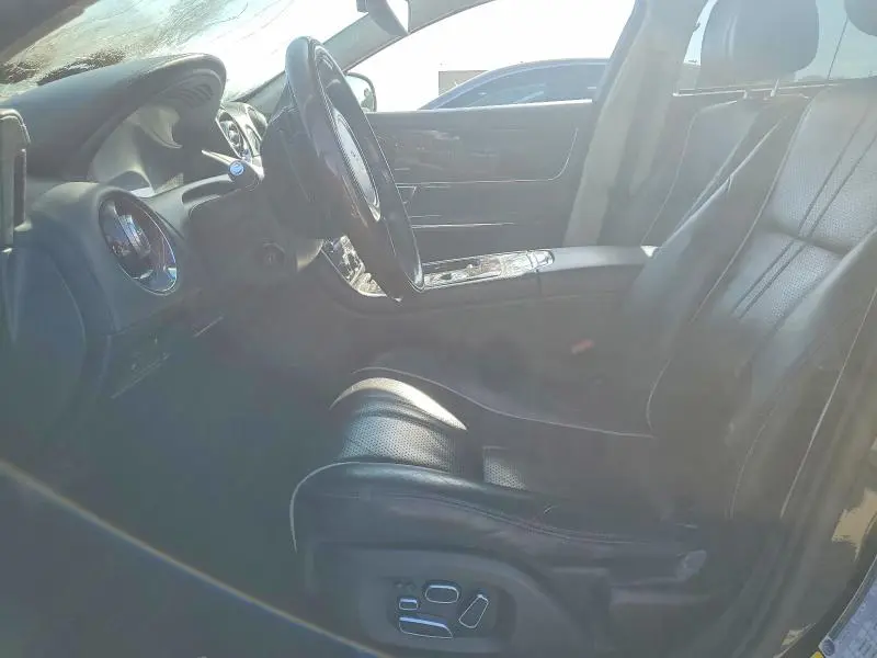 2015 JAGUAR XJL PORTFOLIO  