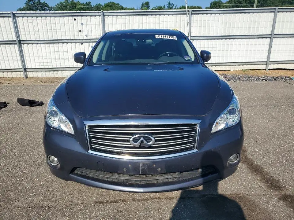 2011 INFINITI M37 X  