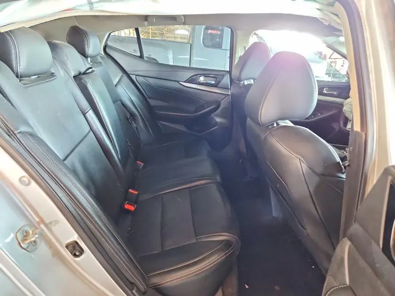 2022 NISSAN MAXIMA SV  