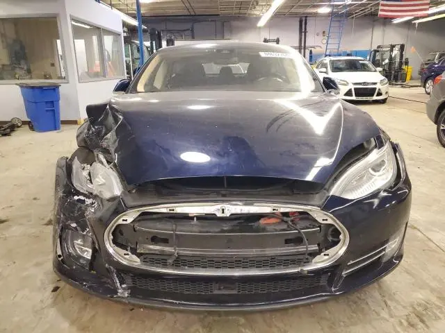 2015 TESLA MODEL S 85D