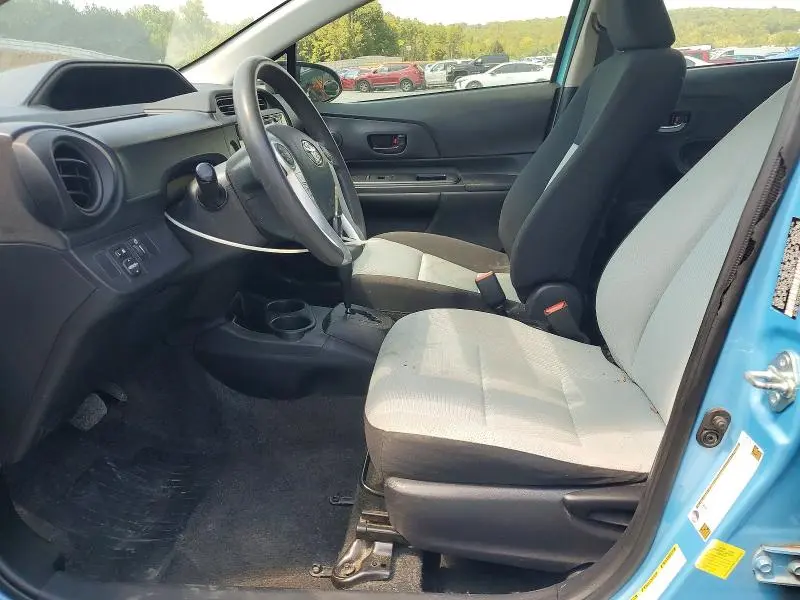 2015 TOYOTA PRIUS C ONE  