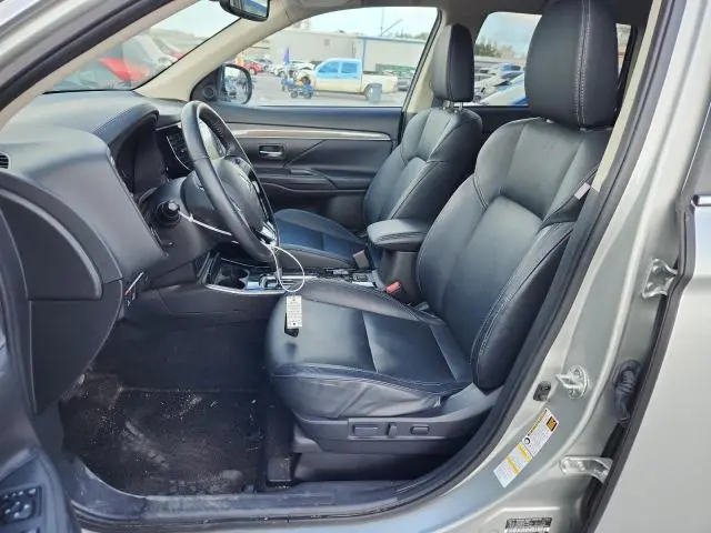 2020 MITSUBISHI OUTLANDER SE  