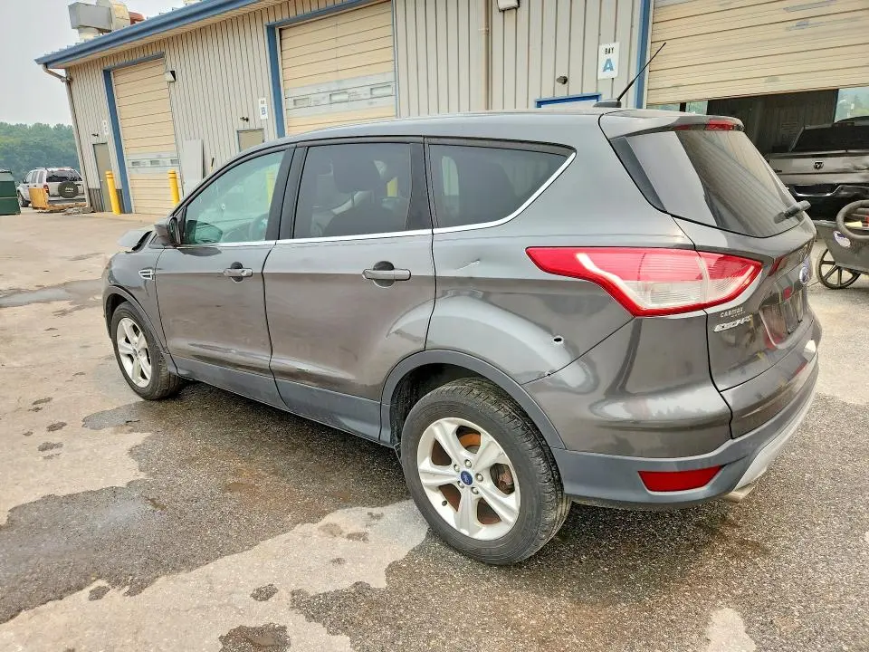 2016 FORD ESCAPE SE  