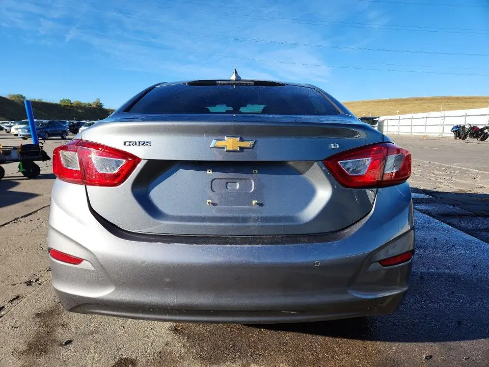 2018 CHEVROLET CRUZE LT  