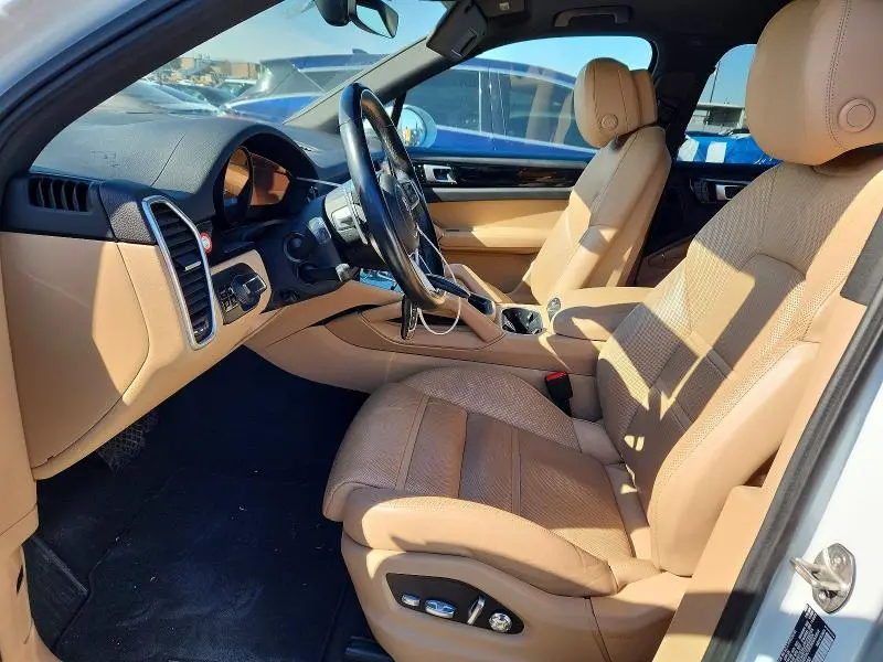 2021 PORSCHE CAYENNE   