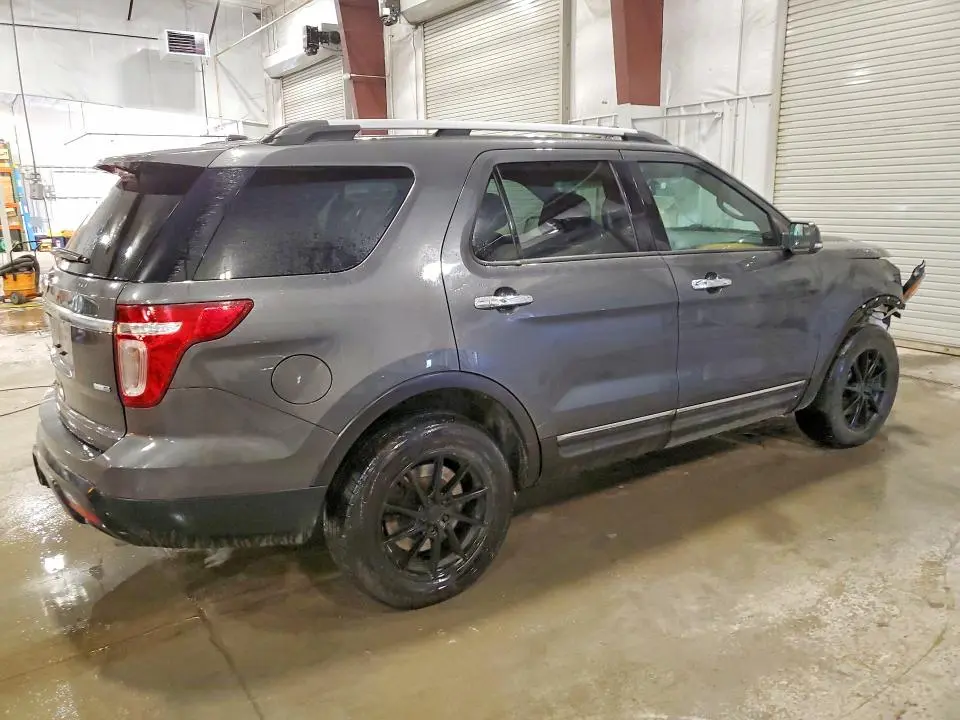 2015 FORD EXPLORER XLT  