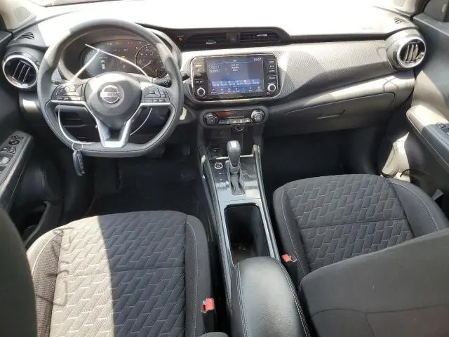 2021 NISSAN KICKS SV  