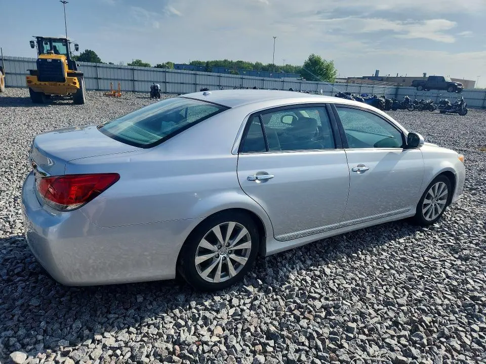 2011 TOYOTA AVALON LIMITED  