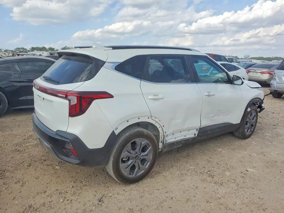 2024 KIA SELTOS S  