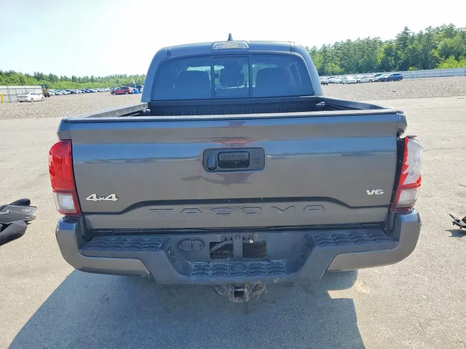 2022 TOYOTA TACOMA SR V6  