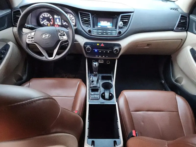 2018 HYUNDAI TUCSON SE  