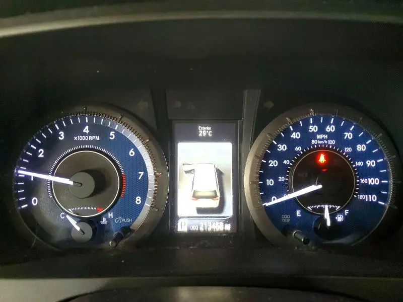2018 TOYOTA SIENNA LE  