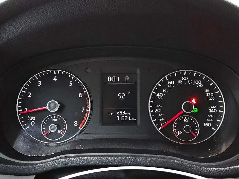 2013 VOLKSWAGEN PASSAT S  