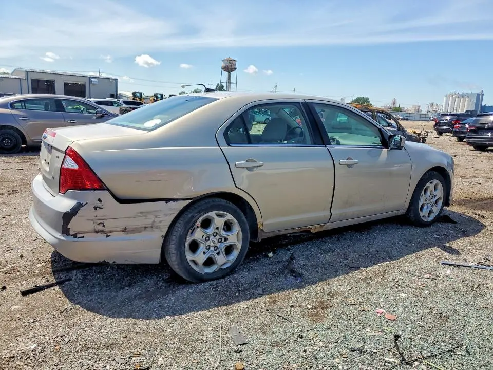 2010 FORD FUSION SE  