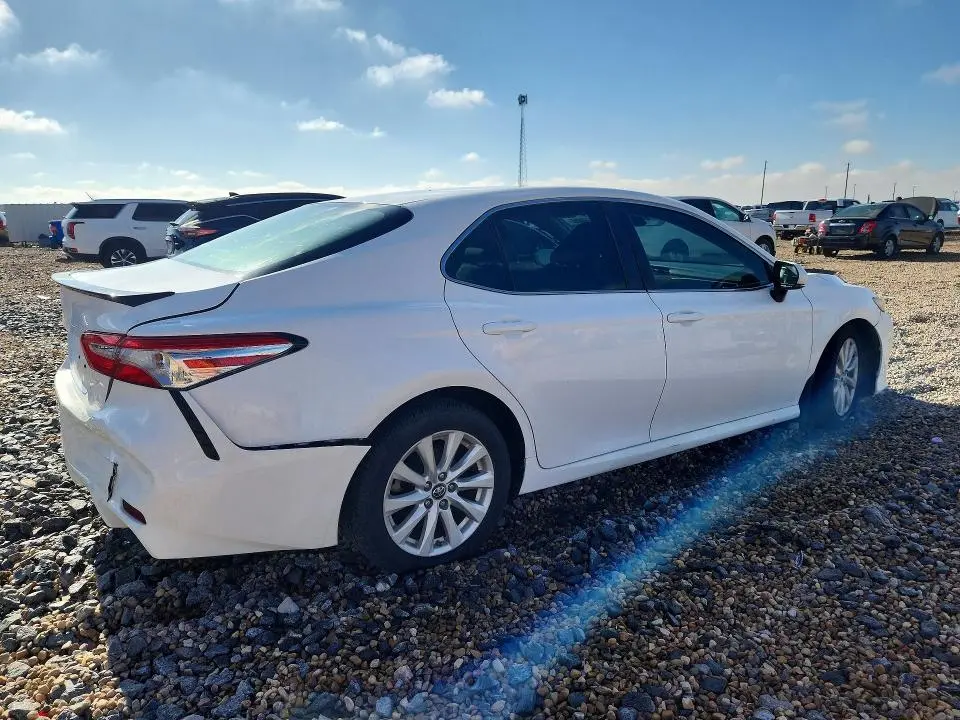 2018 TOYOTA CAMRY LE  