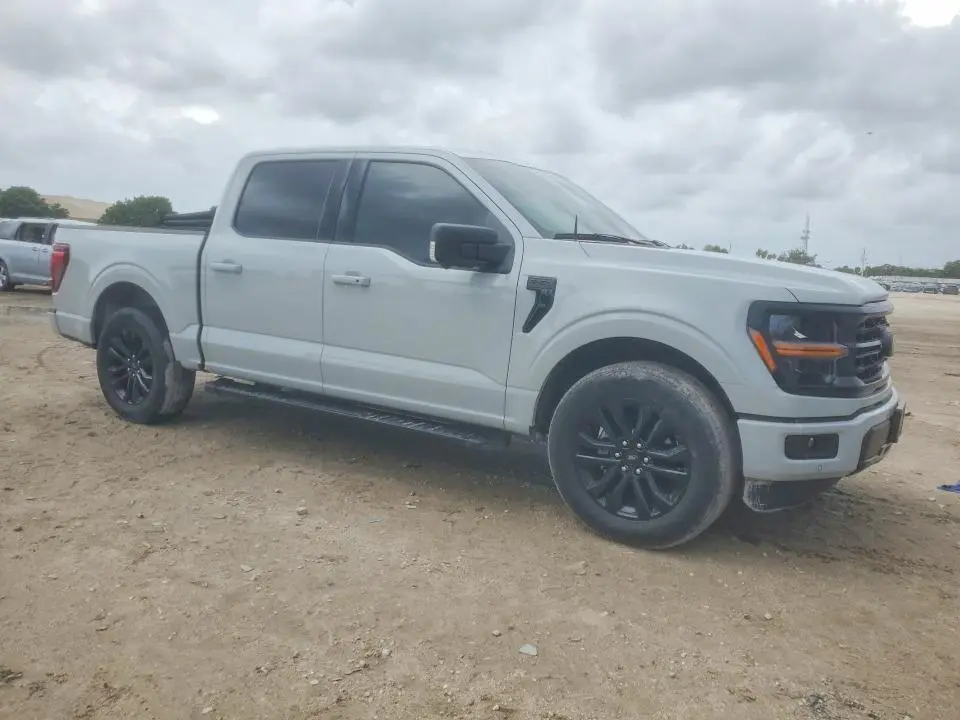 2024 FORD F150 XLT  