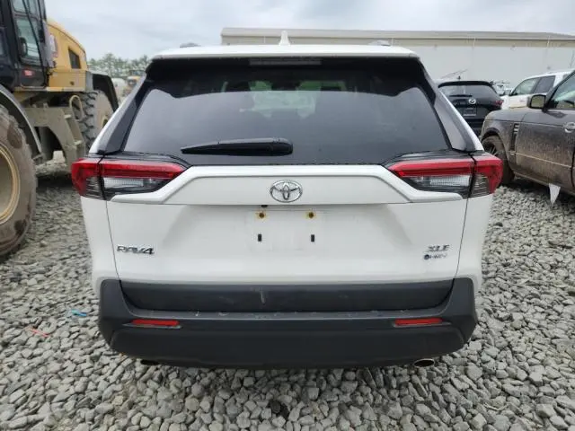 2025 TOYOTA RAV4 XLE  