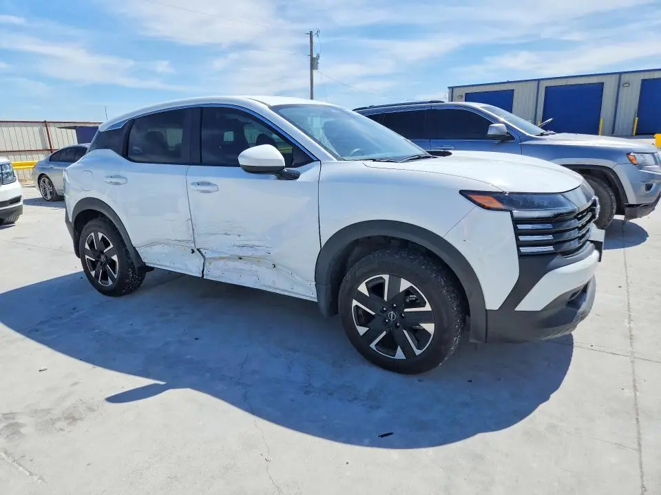 2025 NISSAN KICKS SV  