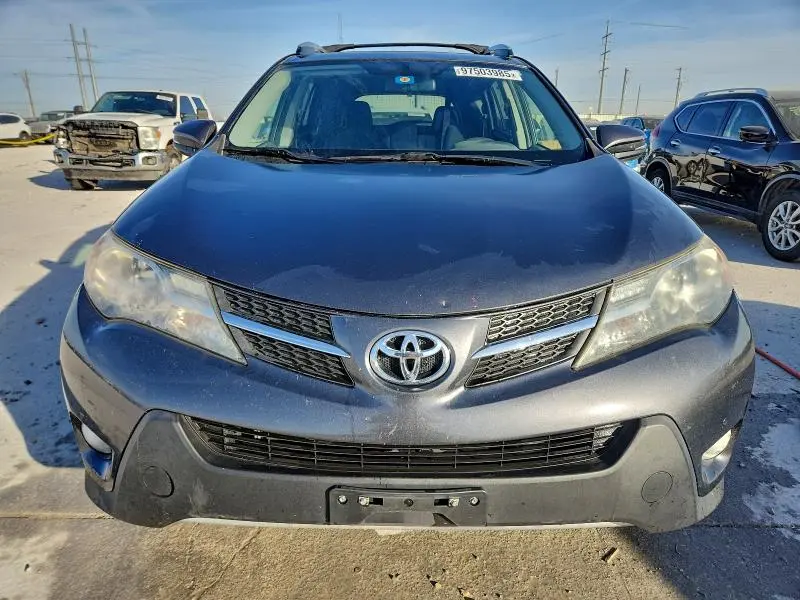2015 TOYOTA RAV4 XLE  