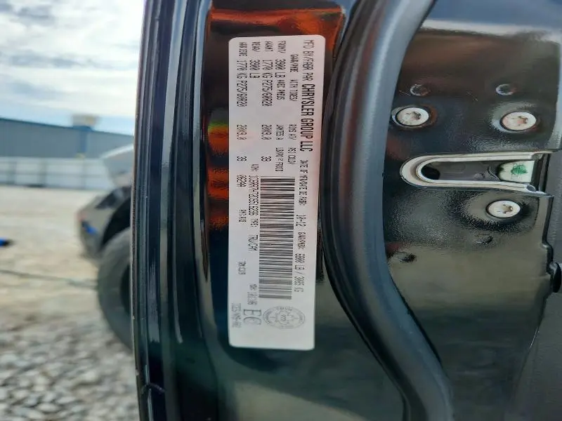 2013 RAM 1500 SPORT  