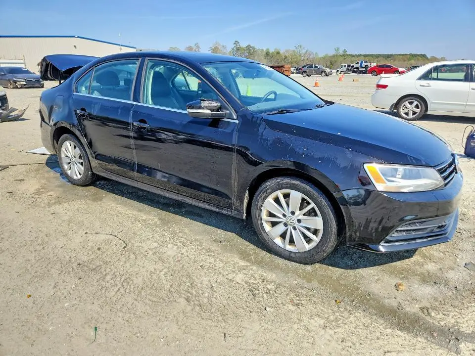 2015 VOLKSWAGEN JETTA SE  